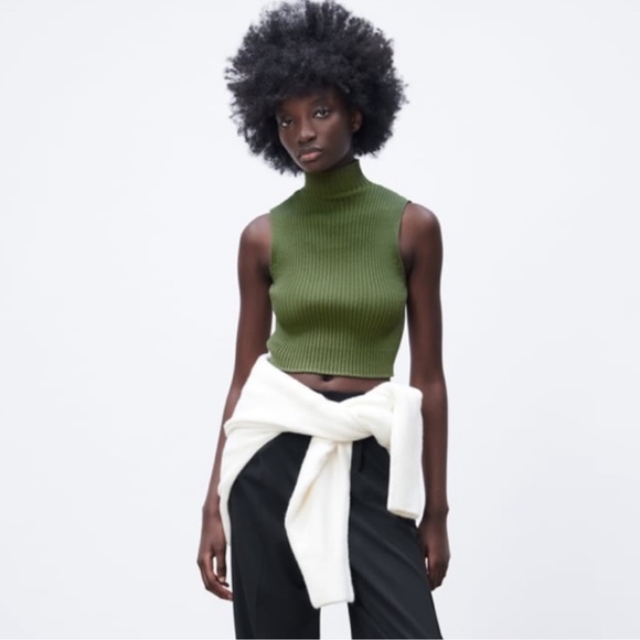 NAZIRA SLEEVELESS TOP